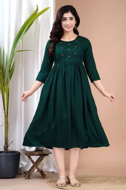 Women Solid Cotton Rayon Anarkali Kurta
